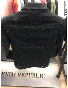 Black Men's Denim Jacket 2