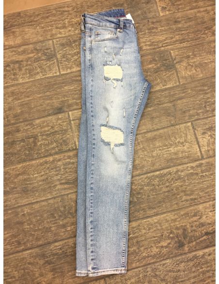Men's light blue denim jeans