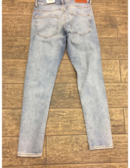 Men's light blue denim jeans