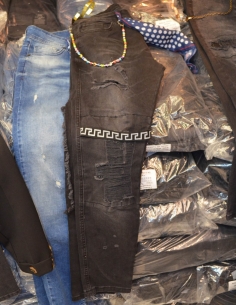 Jeans distressed for men