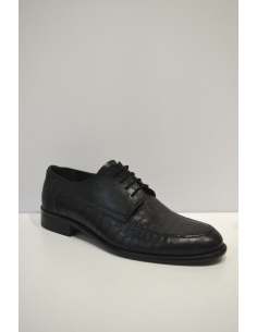  Man's black shoes
